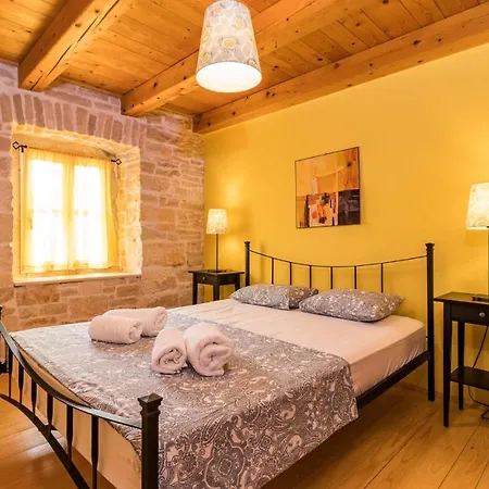 Amazing In With Kitchen Holiday home *