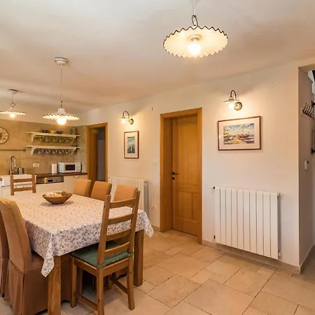 Amazing In With Kitchen Holiday home Liznjan