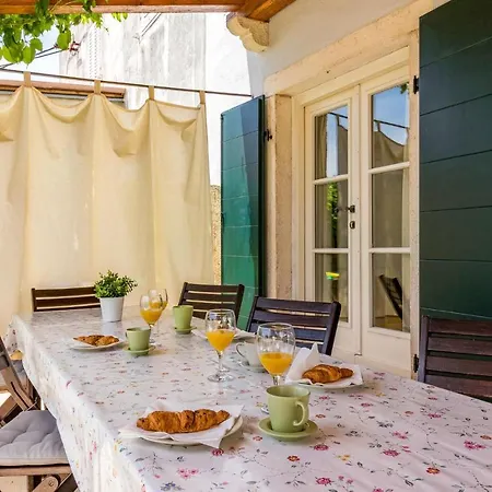 Amazing In With Kitchen Holiday home