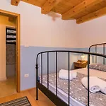 Front In With Sauna Holiday home Liznjan